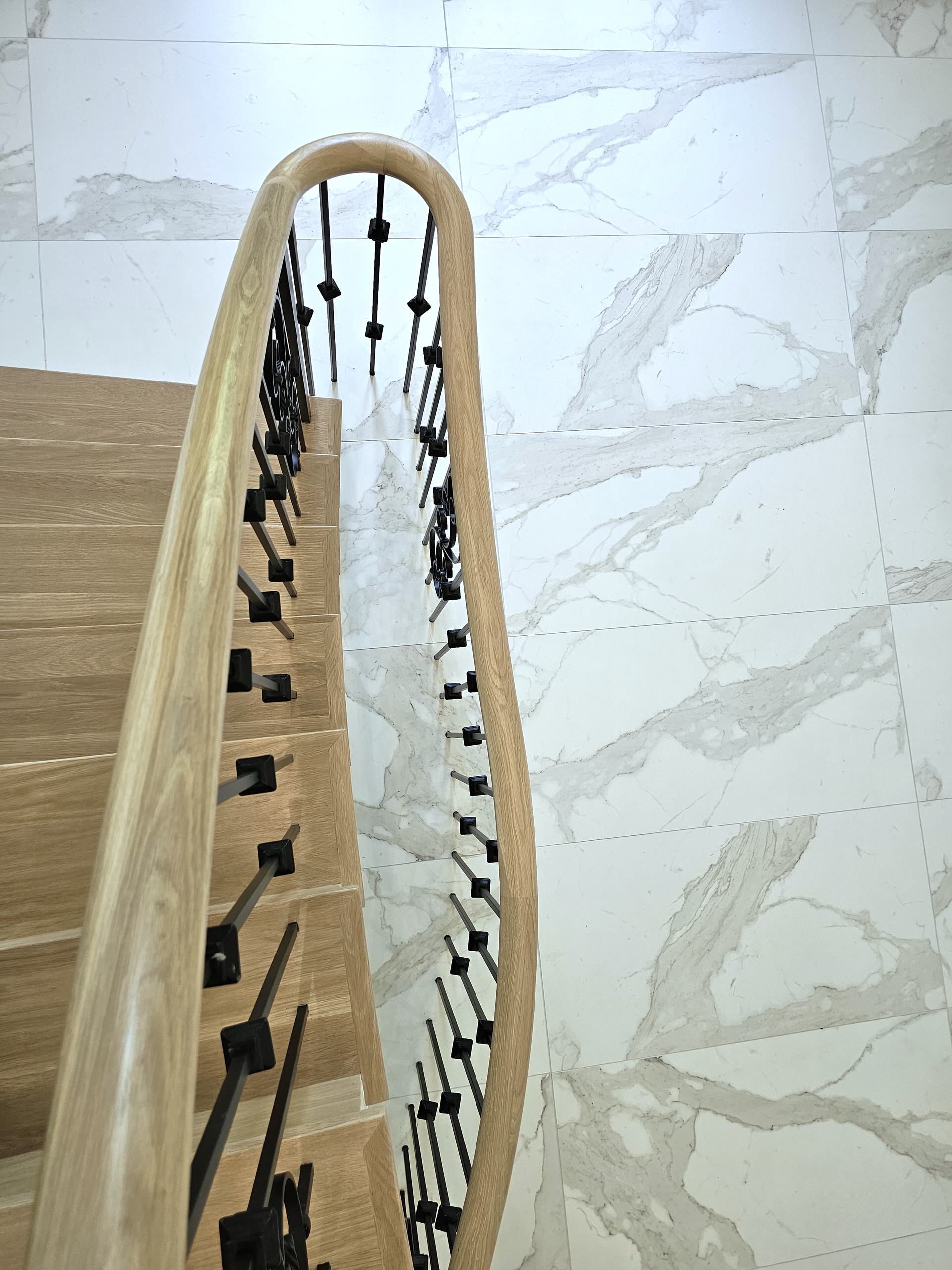 120_Luxurious White Oak Stair with Iron Balusters, Great Falls, 22066