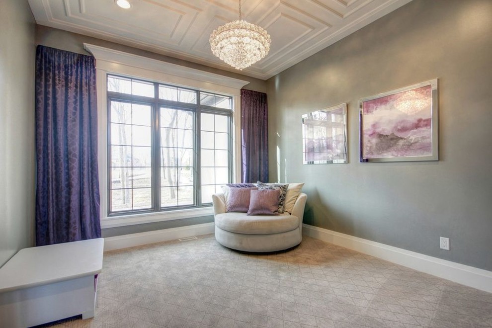 Transitional home design photo in Chicago