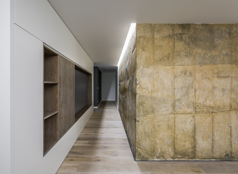Photo of a modern hallway in Valencia.