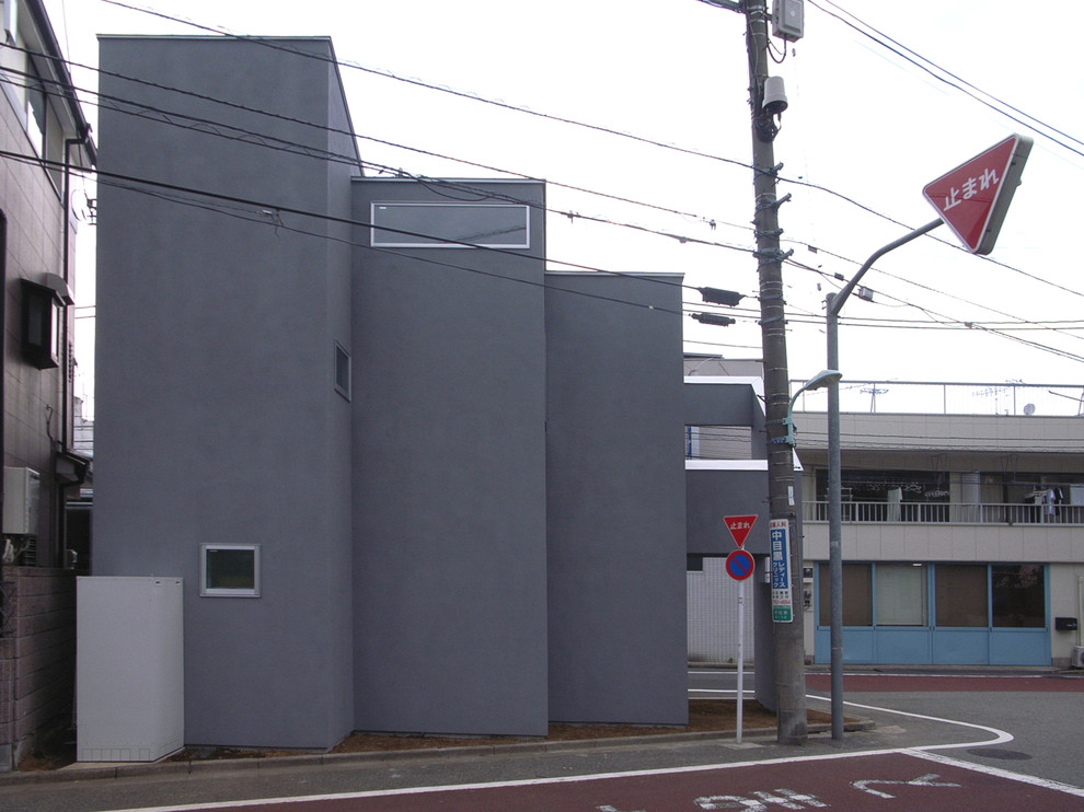 東京23区にあるモダンスタイルのおしゃれな家の外観の写真
