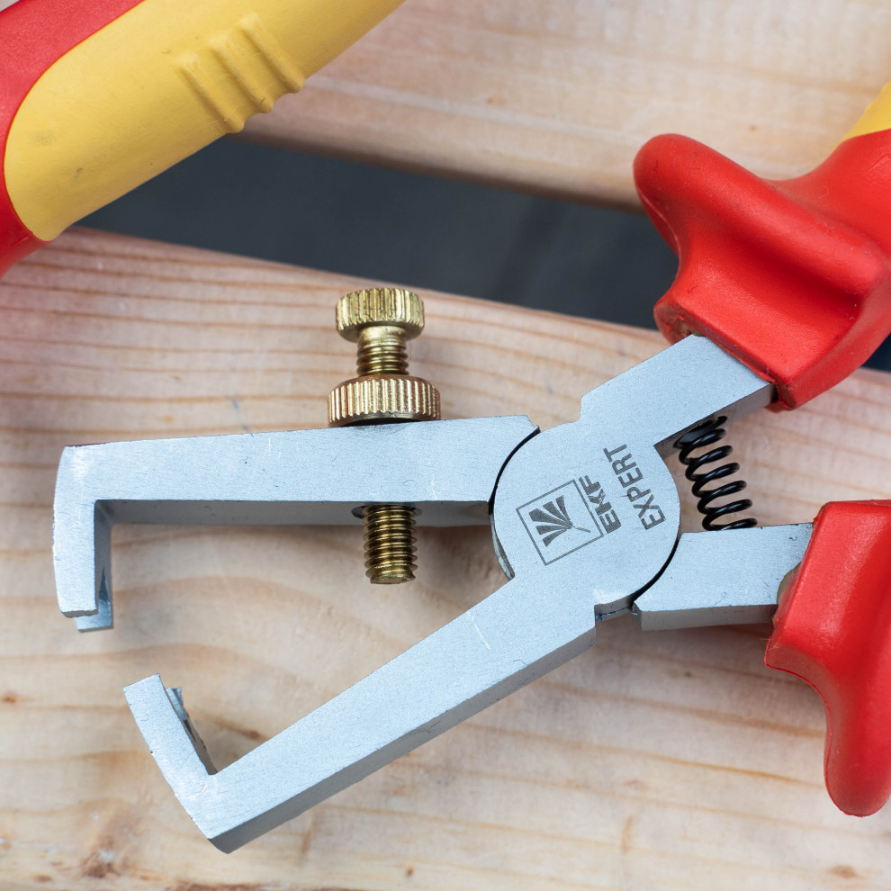 Электромонтажные изделия и инструменты EKF