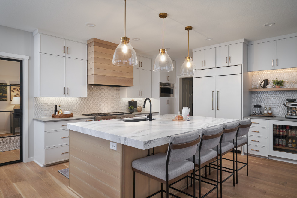 Transitional kitchen photo in Minneapolis