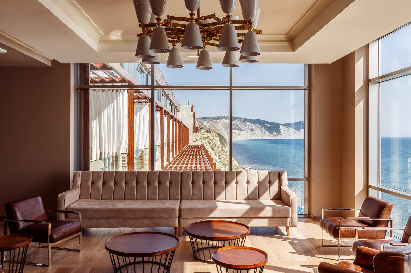 фотографии