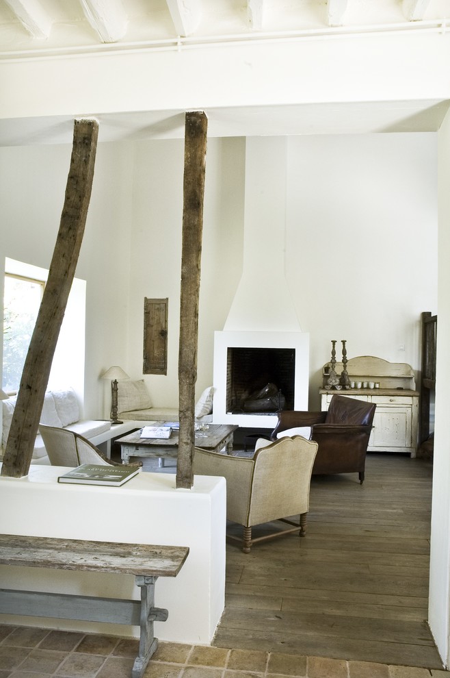 Design ideas for a country family room in Rennes.