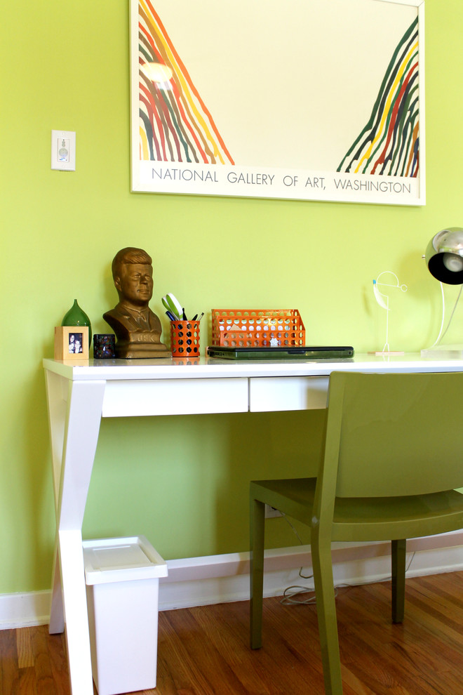 This is an example of an eclectic home office in Los Angeles.