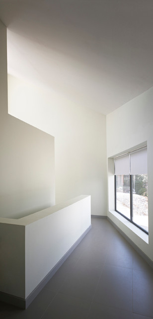 Casa en Vacarisses contemporary-hallway-and-landing