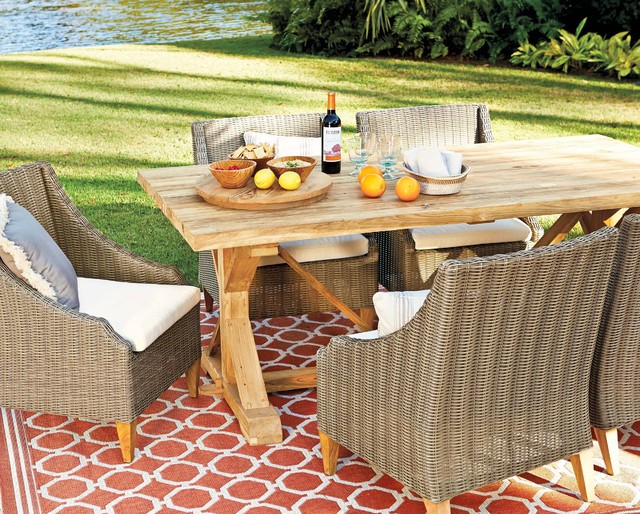 Sutton Collection Outdoor Dining