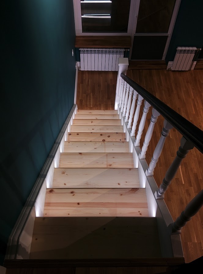 лестница со светодиодной подсветкой