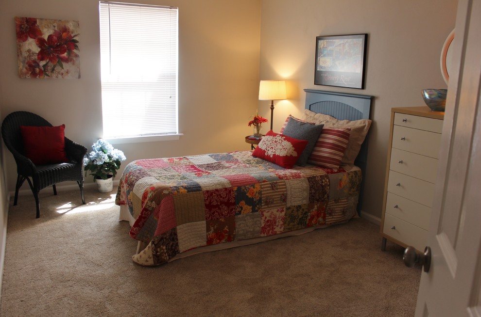 Home design - transitional home design idea