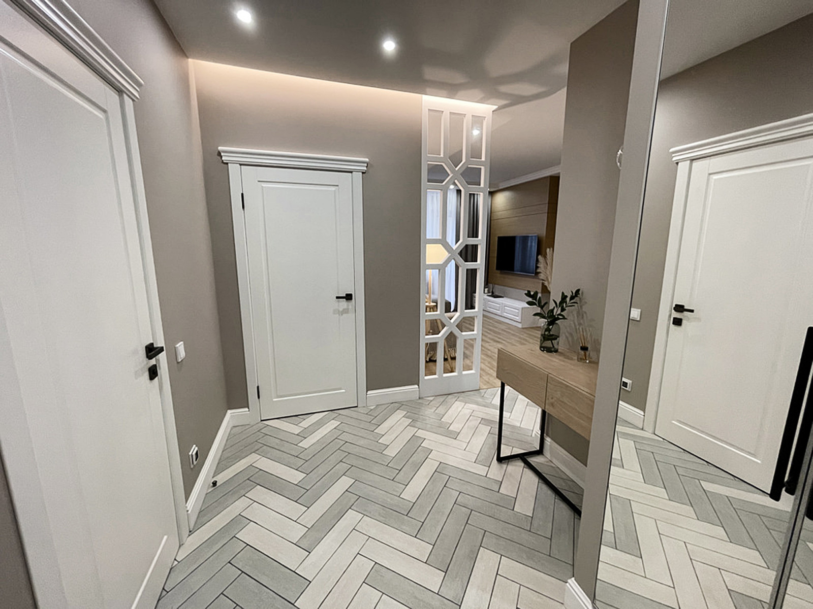 Реализованный проект квартиры с солнечными акцентами.