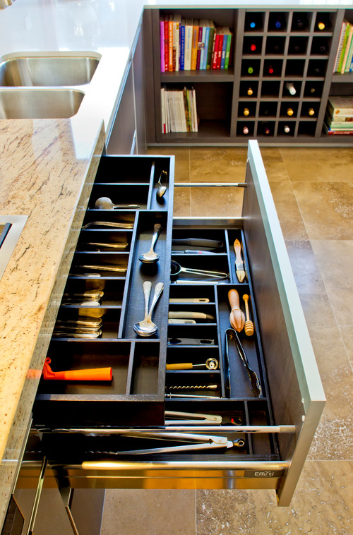 6 Must Have Modular Kitchen Accessories