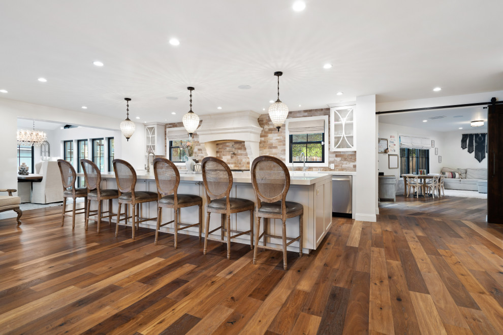 Inspiration for a transitional kitchen remodel in Los Angeles