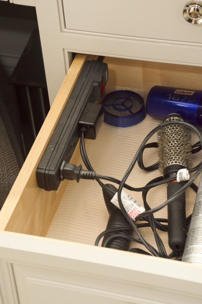MASTER BATH CARRARA MARBLE