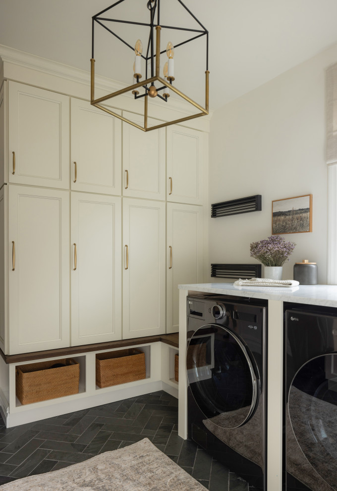 Example of a laundry room design in Philadelphia