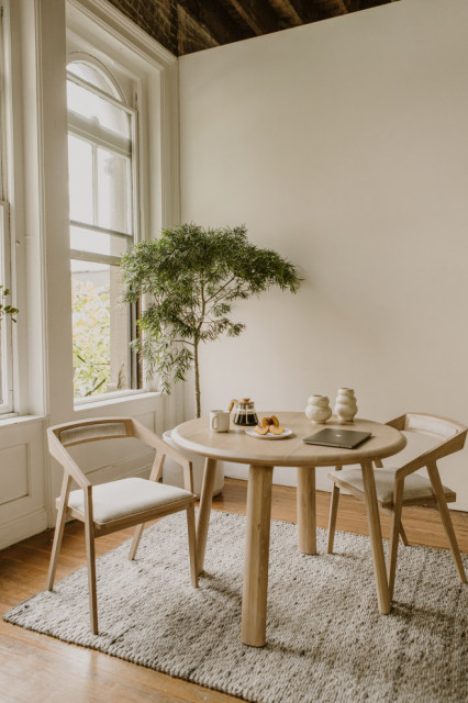 Elegant 42" Round Dining Table in White Oak: Timeless Beauty for Your Home