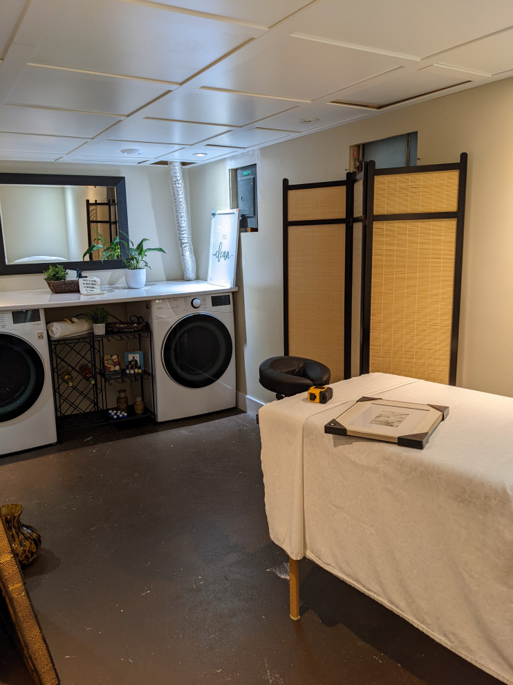 Laundry room/massage area