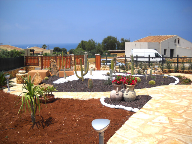 Villa con rivestimento in pietra | 194 MQ modern-garden