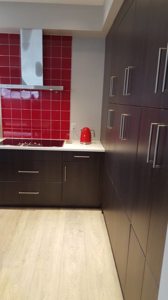 Kitchen - transitional kitchen idea