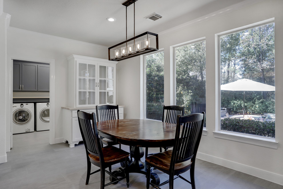 Inspiration for a transitional dining room remodel in Houston