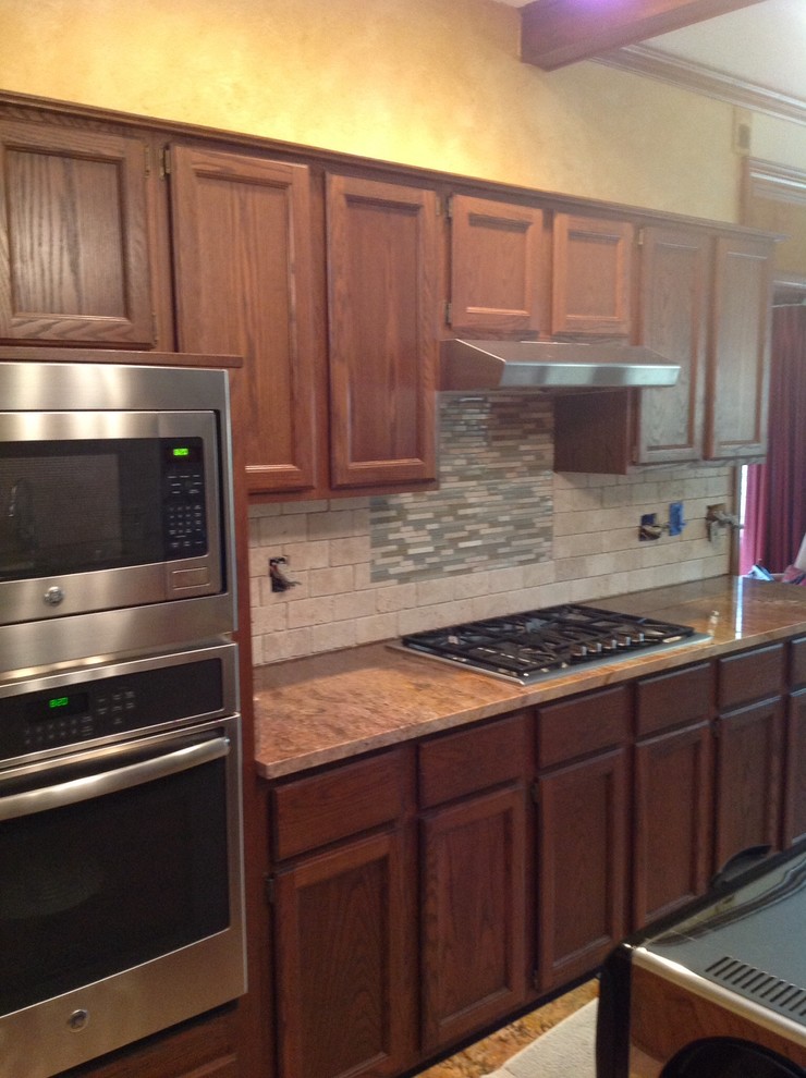 How can dark oak 1985 cabinets be updated.