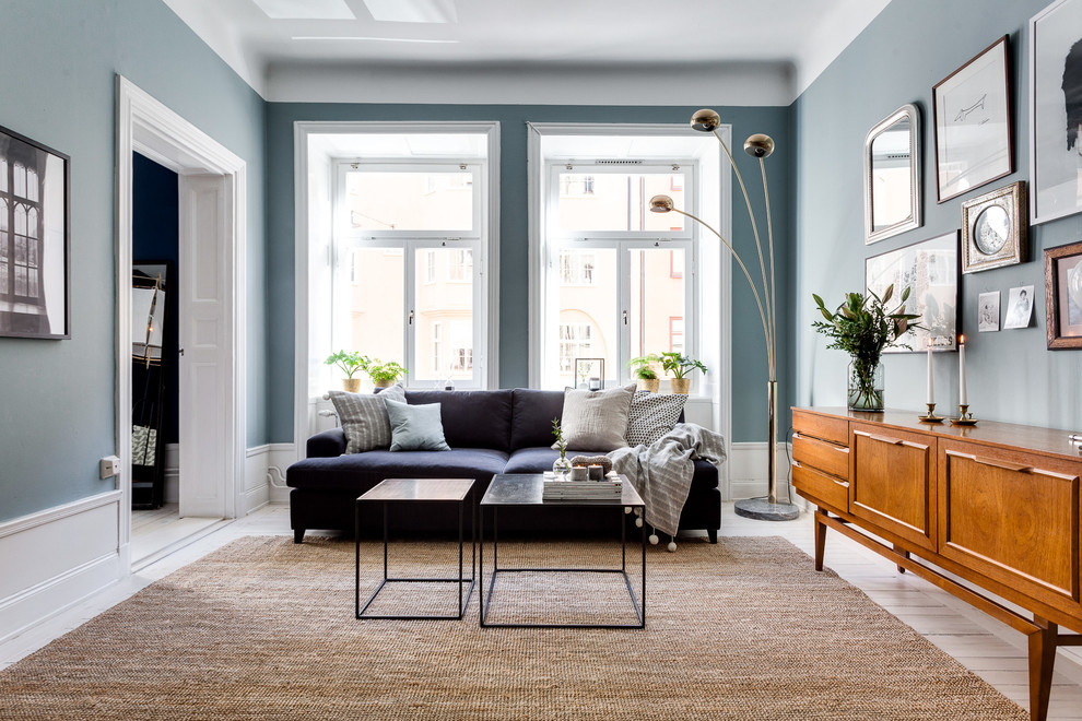 Elegant home design photo in Stockholm