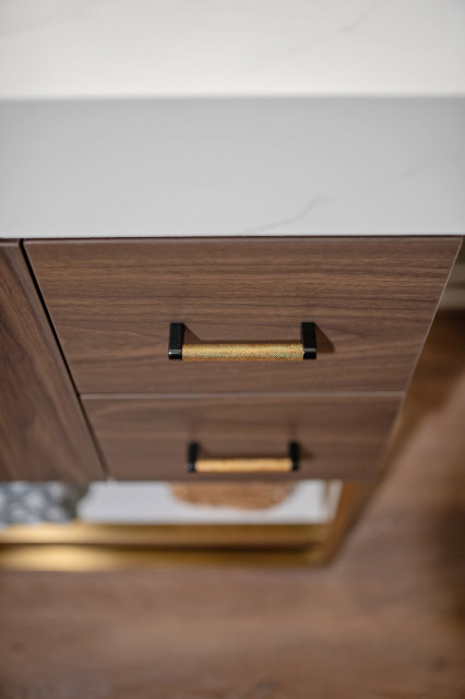 Modern Bath Hardware modern-bathroom