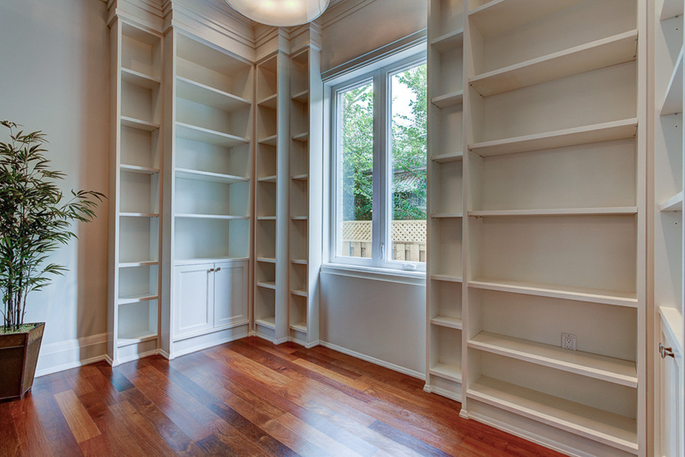 Home design - transitional home design idea in Toronto