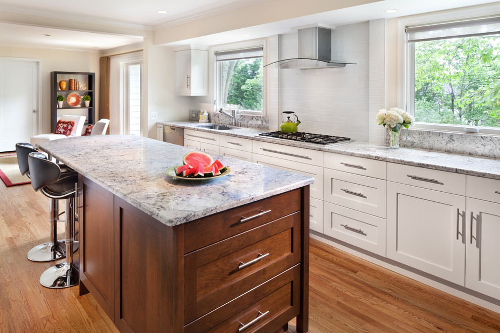 Example of a transitional kitchen design in DC Metro