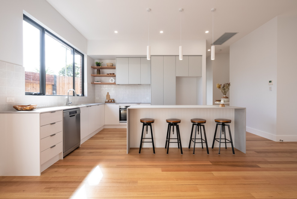 Contemporary kitchen in Melbourne.