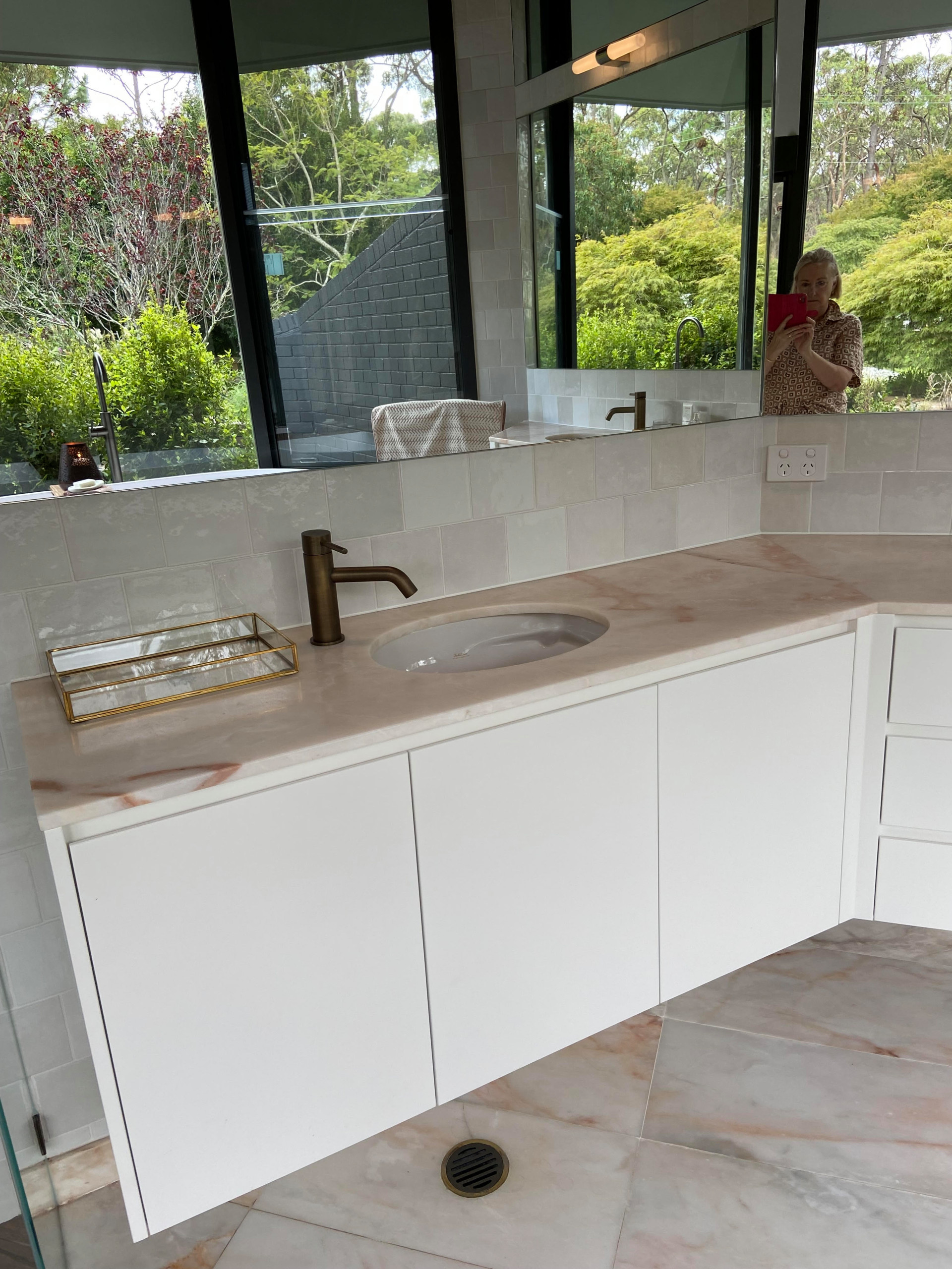 REBUILD OF A GRAND  BATHROOM