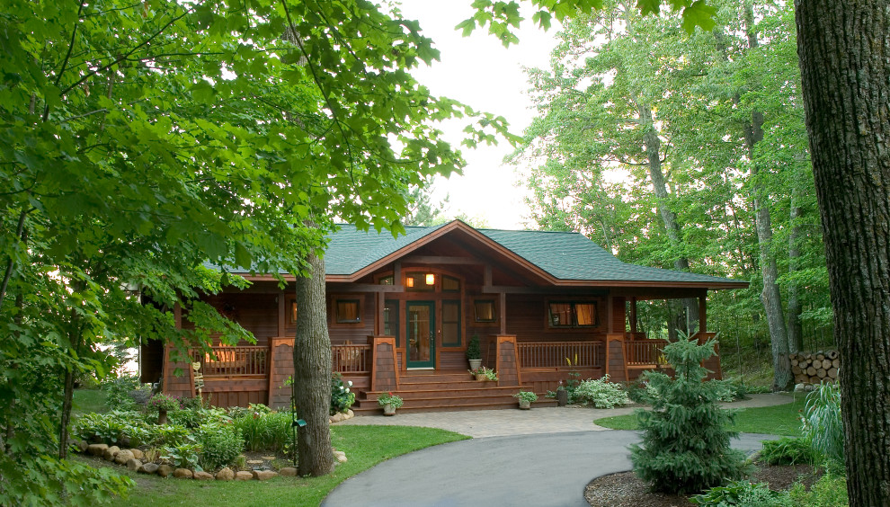 Design ideas for an arts and crafts exterior in Minneapolis.
