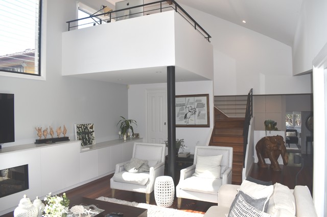 Loft  House contemporary-living-room