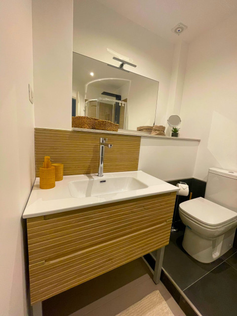 SUITE 38 modern-bathroom