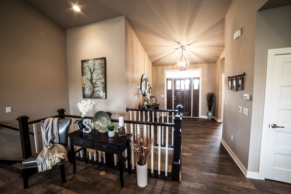 Entryway - transitional entryway idea