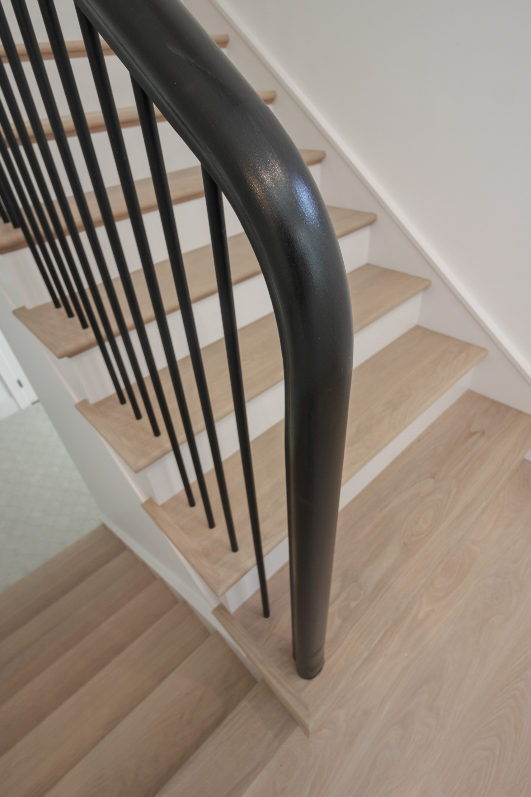 88_Clean & Modern Staircase, Arlington VA 22207