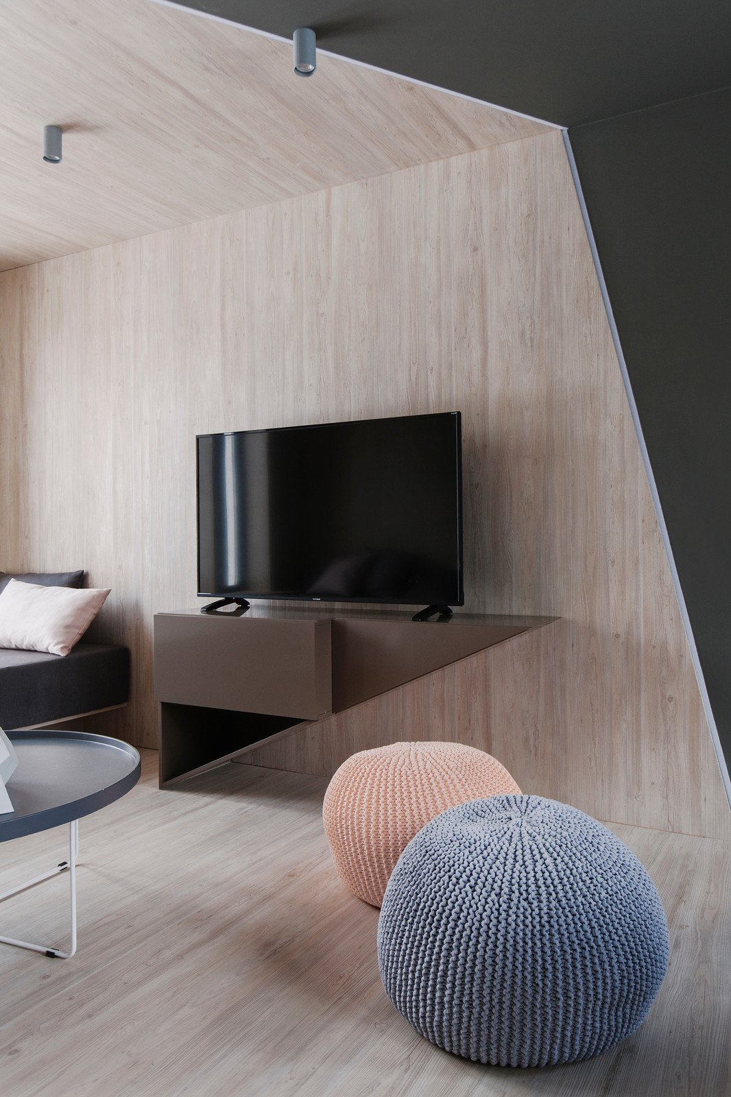 Ассиметричная гостиная для "Дачного ответа"