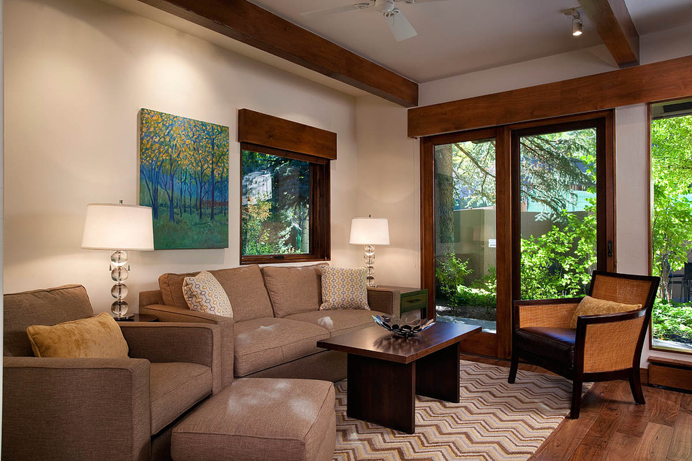 Design ideas for a transitional living room in Denver.