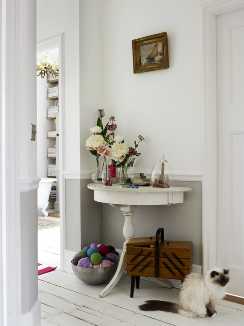 9 Neat Ways to Fit a Console into Your Small Hallway | Houzz UK