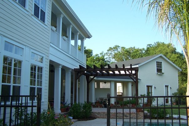 This is an example of a tropical exterior in Orlando.