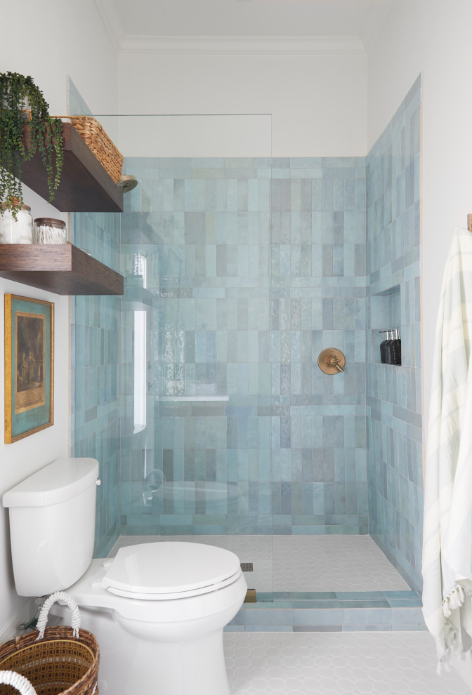 ダラスにあるトランジショナルスタイルのおしゃれな浴室の写真