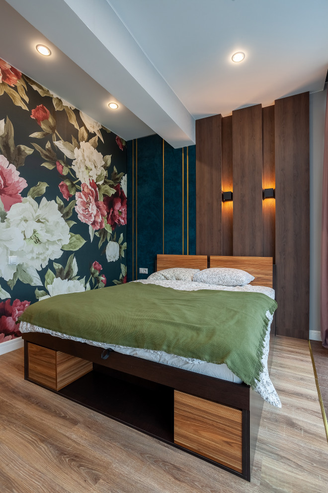 Стеновые панели с подсветкой в спальне выполнены из ЛДСП