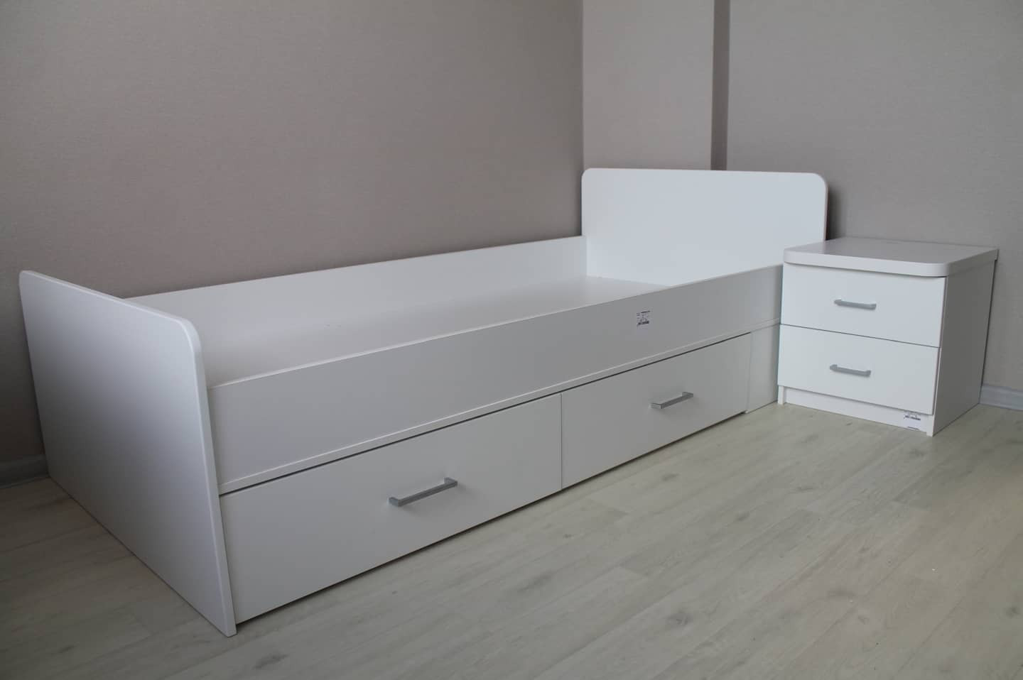 Белая детская в стиле минимализм