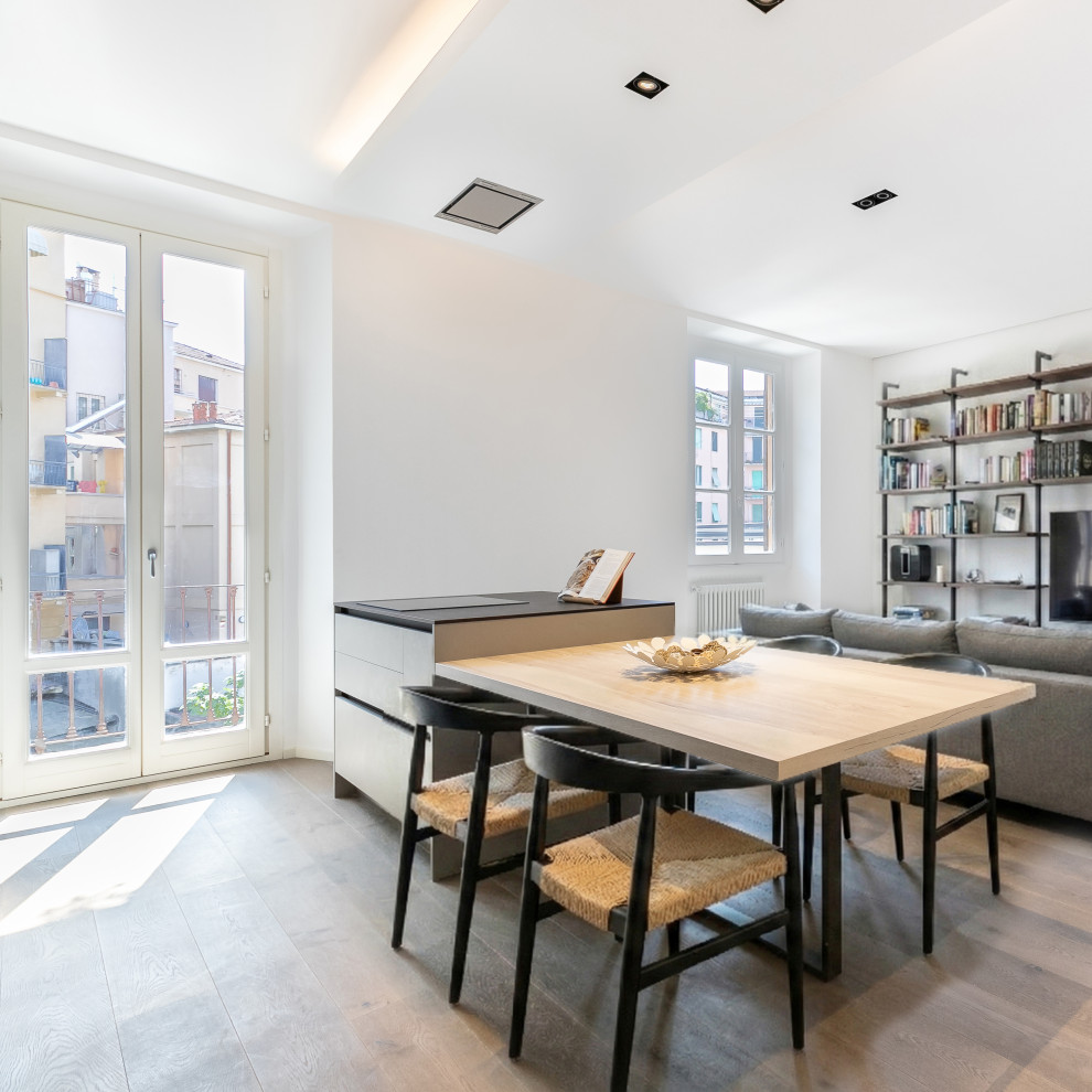 Mi_P1 | Real Estate | Trilocale di Ringhiera con isola