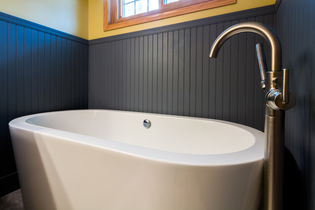 Holmen Two klassisch-modern-badezimmer