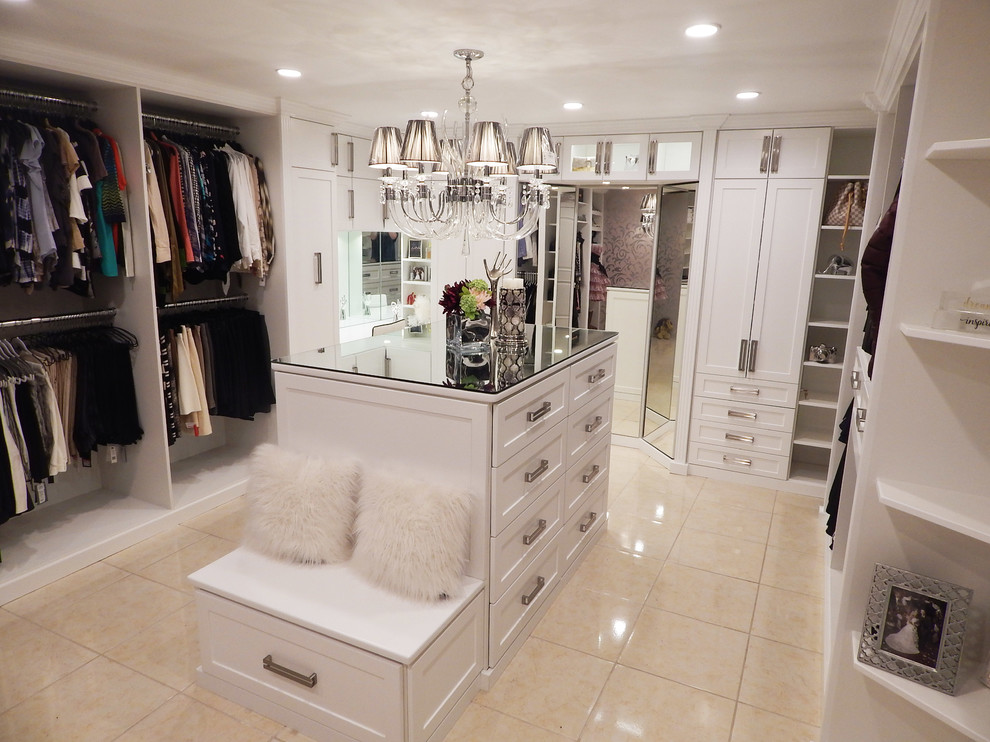 Inspiration for a storage and wardrobe in Los Angeles.