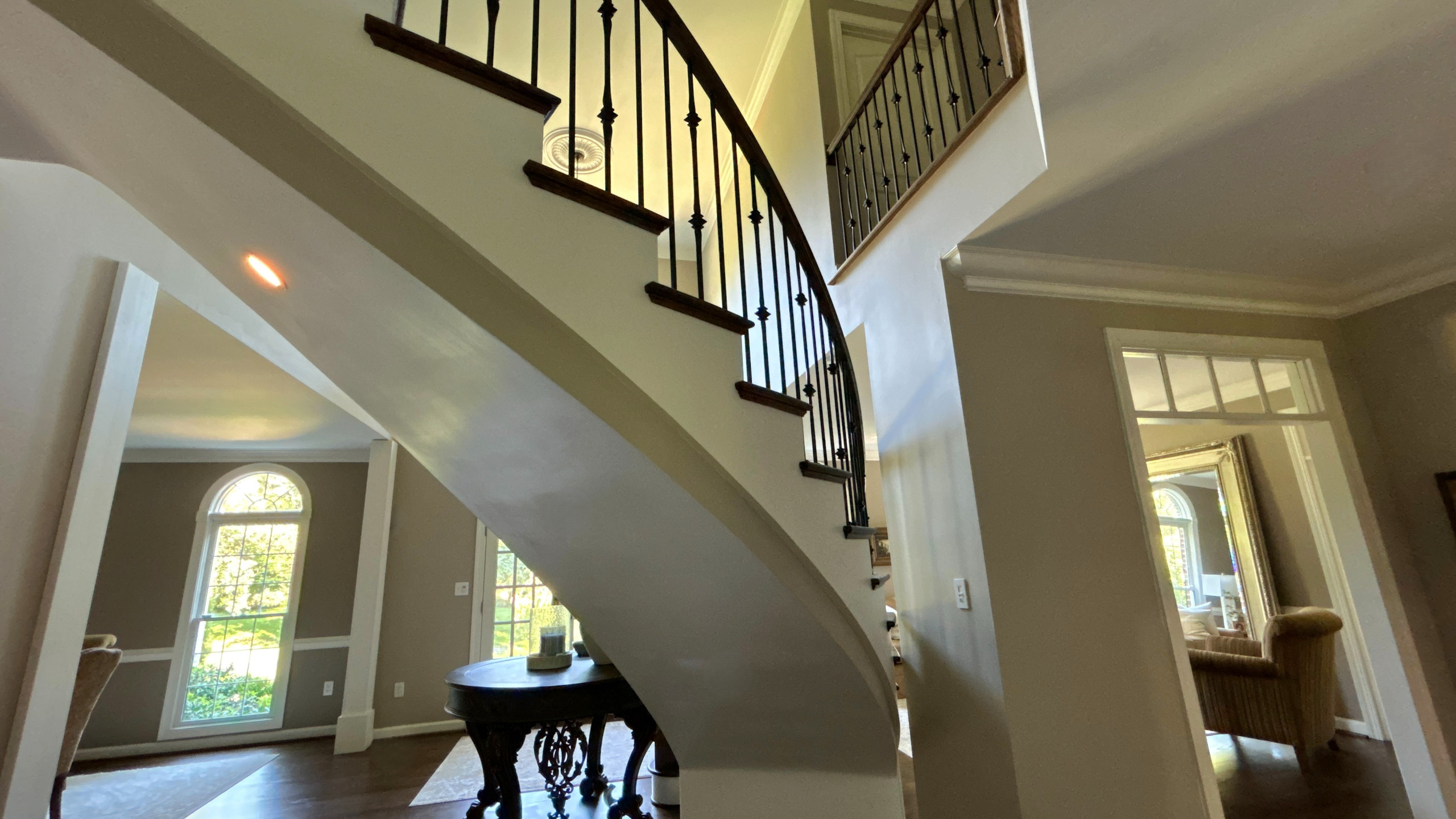 Project #157 | Traditional Curved Foyer Staircase