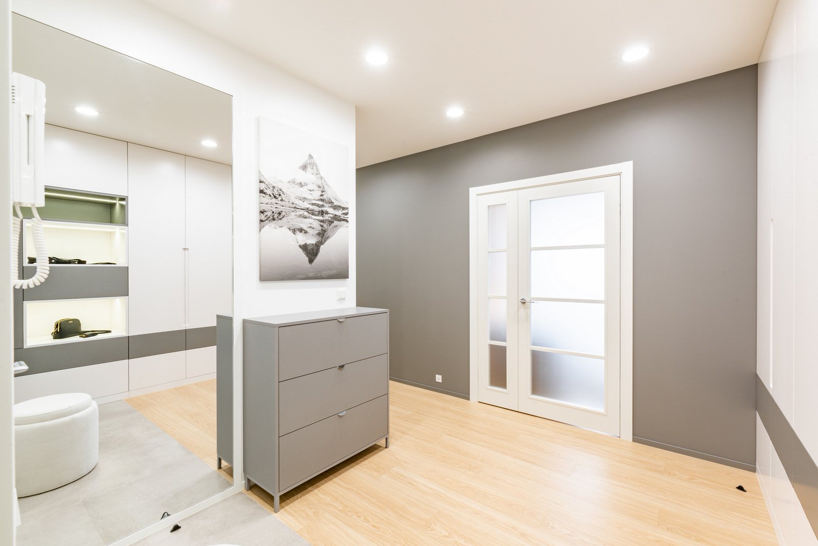 Не скучный серый. Квартира г. Минск