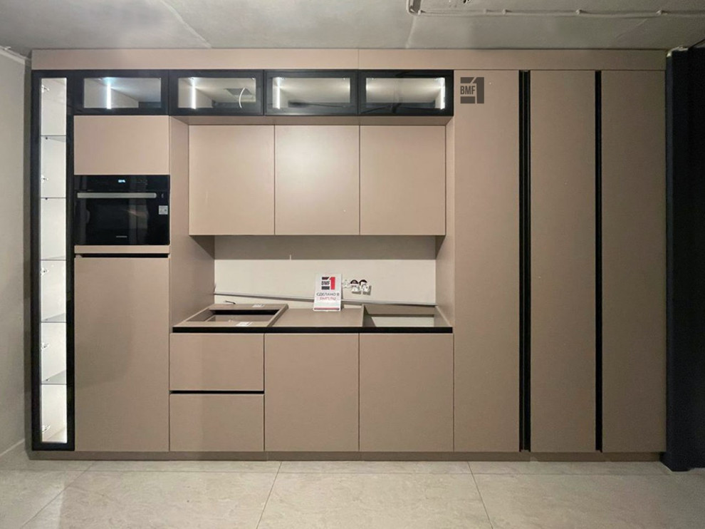 Современная кухня в бежевом цвете