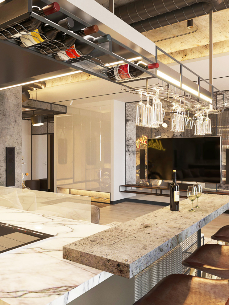 Квартира с мотоциклом.