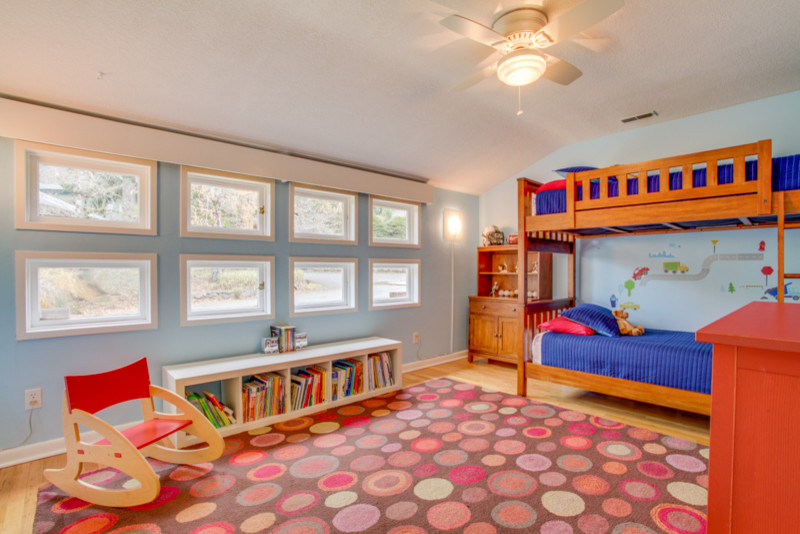 Photo of a midcentury kids' room in Portland.